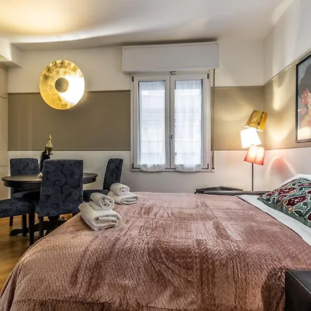 Housmart Azzo Gardino 4 Apartment