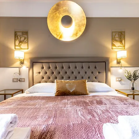 Housmart Azzo Gardino 4 Apartment *
